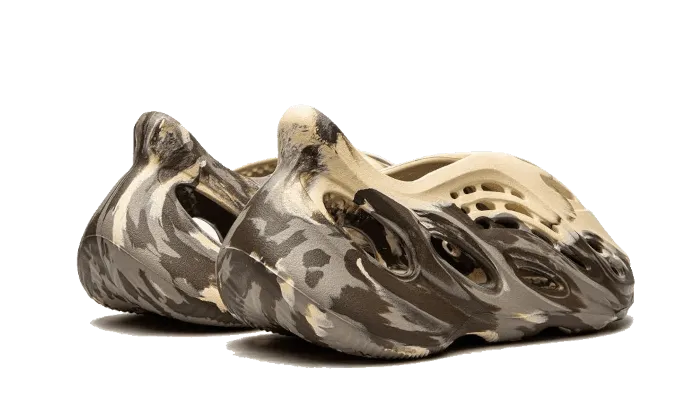 Yeezy Foam RNNR MX Clay Cream Peak Mood