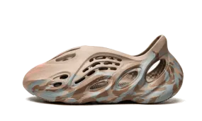 Yoga Glow Yeezy Foam RNNR MX Sand Grey