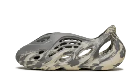 Sand Ready Yeezy Foam RNNR MXT Moon Gray