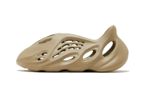 Yeezy Foam RNNR Stone Salt Lightweight Cushioning Moisture Wicking Fabric