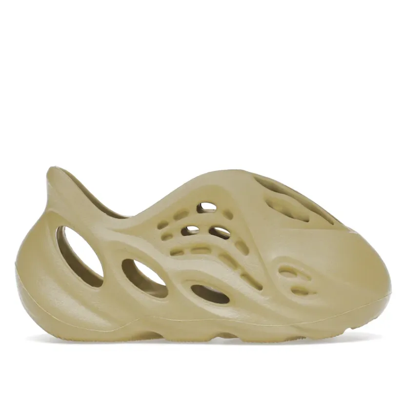 Yeezy Foam RNNR Sulfur (Infants) Timeless Ease Day Wear
