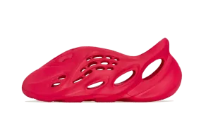 Yeezy Foam RNNR Vermillion Lazy Mood