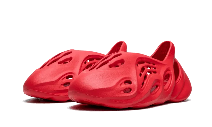 Yeezy Foam RNNR Vermillion Adjustable Sole