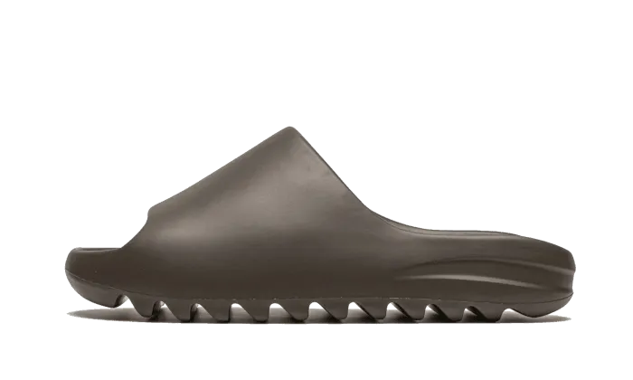 Yeezy Slide Soot Ultimate Performance Holiday Ready