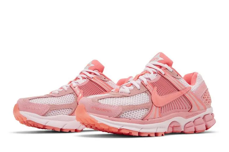 running for a sense of accomplishment Foot - Friendly Zoom Vomero 5 Coral Chalk Hot Punch