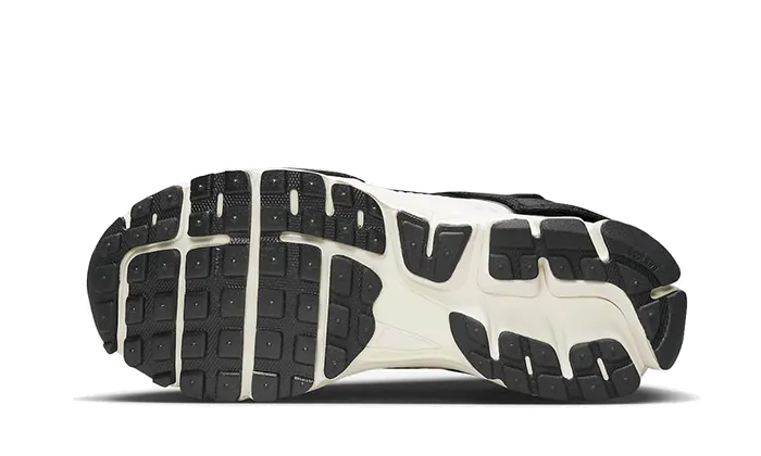 MoistureWickingFabric Comfort Mesh Zoom Vomero 5 Timeless Panda Dunk